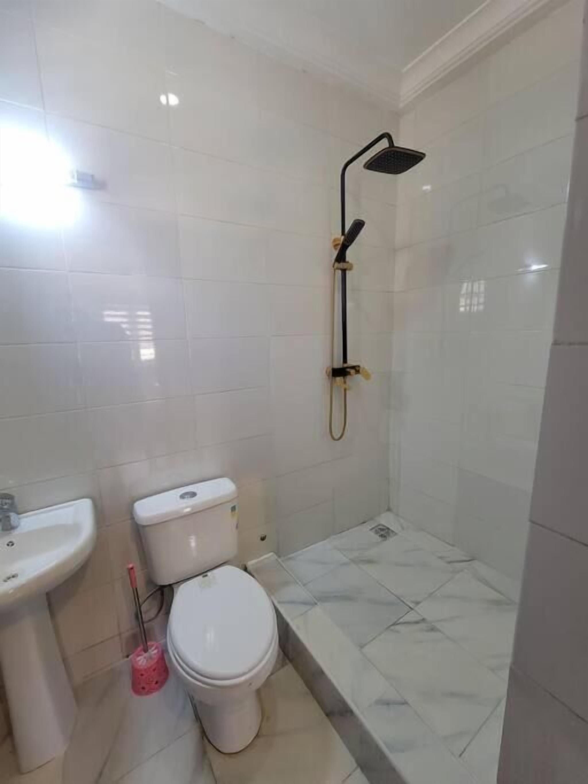 Apartment, eigenes Bad | Badezimmer