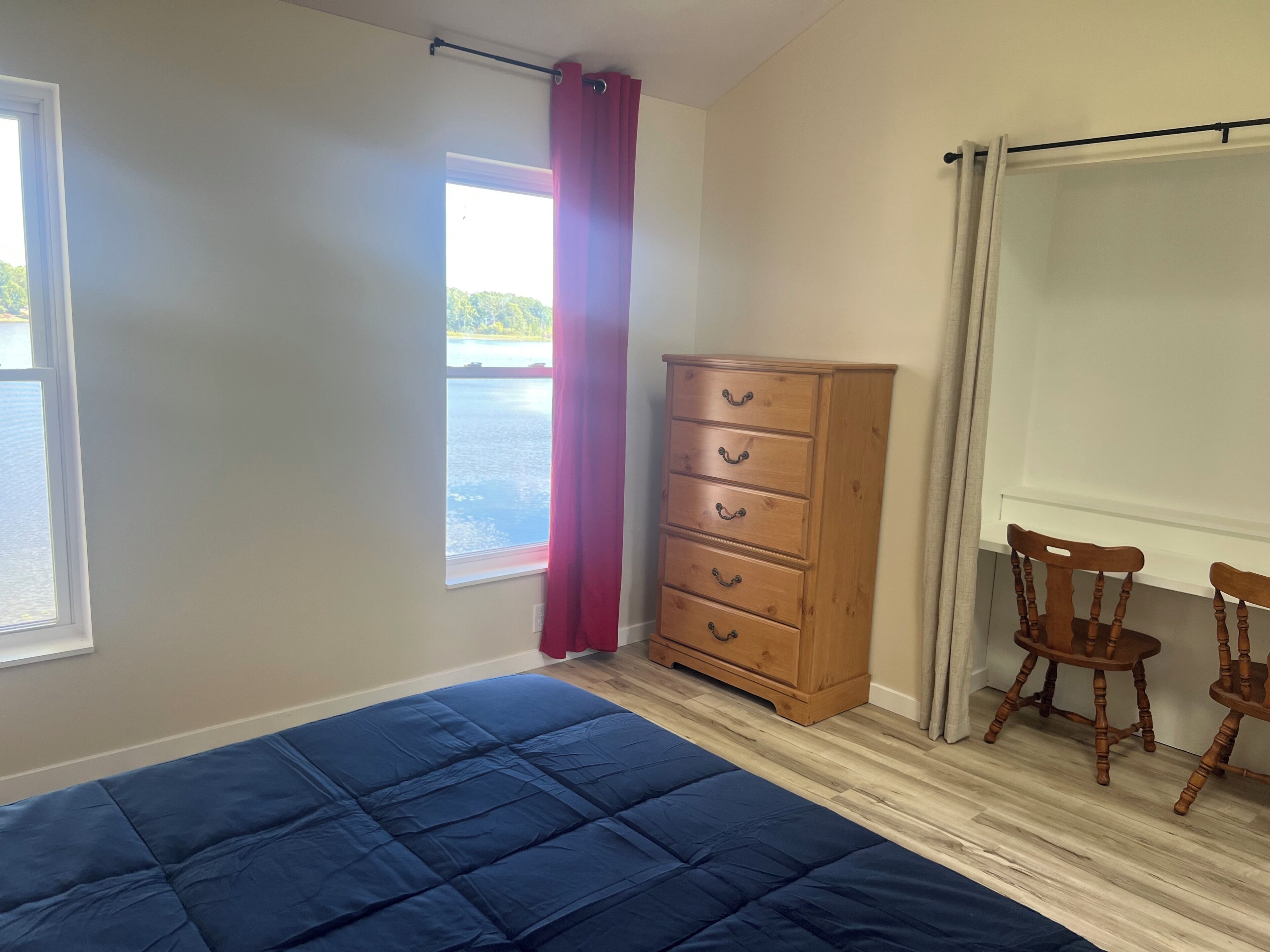 4 bedrooms, WiFi, bed sheets