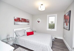 2 Schlafzimmer, Bügeleisen/Bügelbrett, kostenloses WLAN, Bettwäsche
