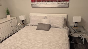 Iron/ironing board, WiFi (free), bed sheets