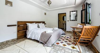 Tonaroz House