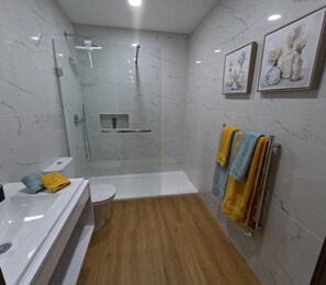 Suite, eingeschränkter Meerblick | Badezimmer
