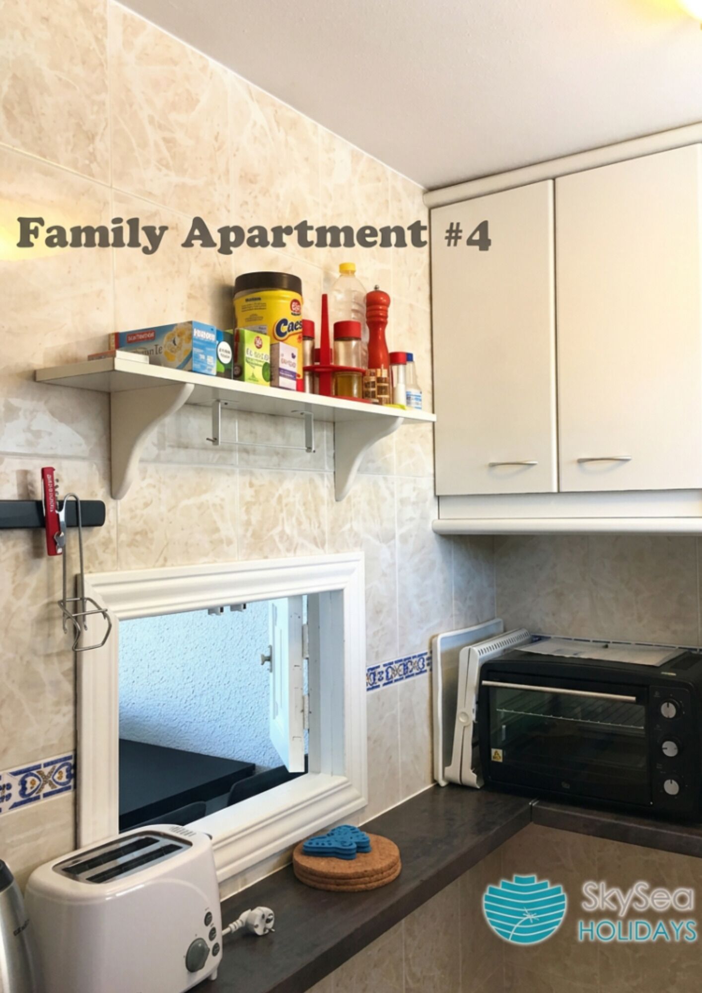 Family Apartment, 2 Bedrooms, Pool View | Interior