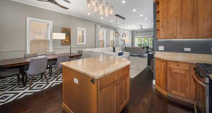Beautiful, Spacious 3BR Ukrainian Village Home w/ Deck, Garage & Room for Groups