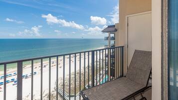 Condo, 1 Bedroom | Property grounds