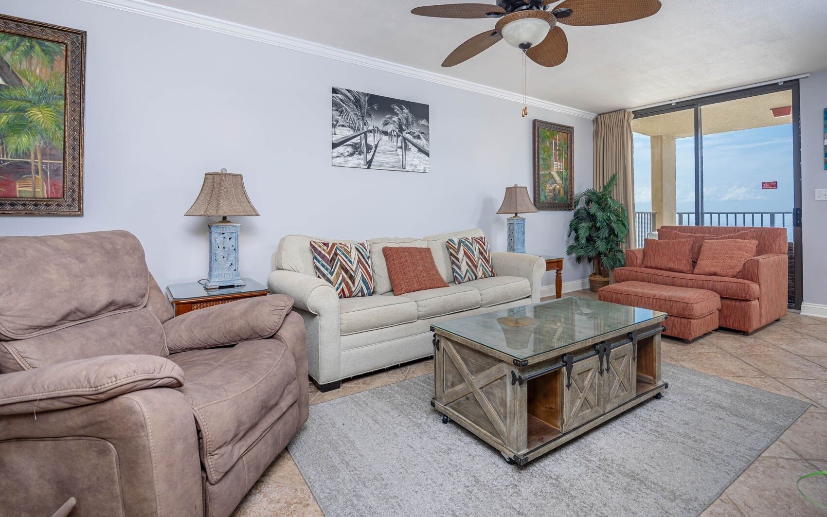 Condo, 1 Bedroom | Living area
