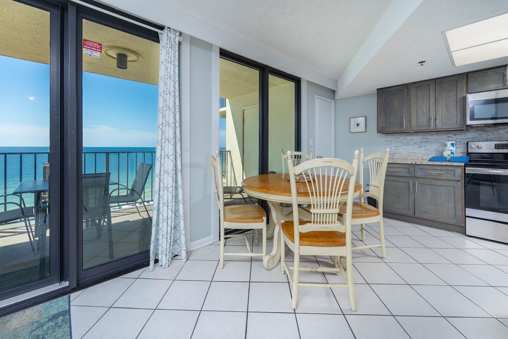 Condo, 1 Bedroom | Dining
