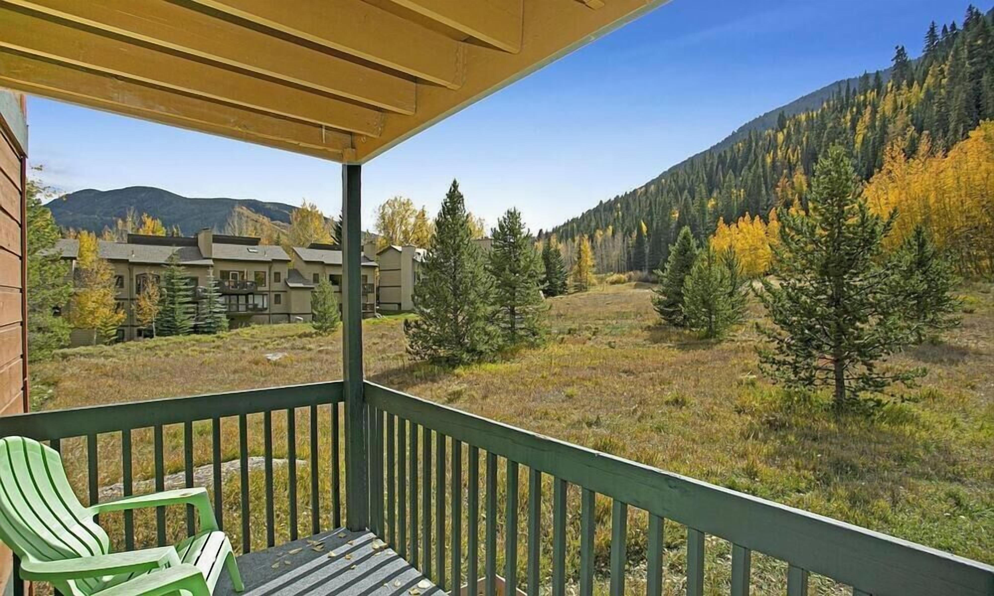 Condo, 2 Bedrooms | Property grounds