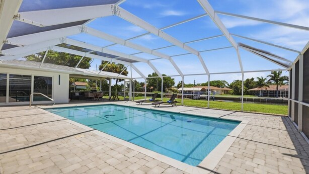 Pool - Gar4440 2 Bedroom Home (Port Charlotte)