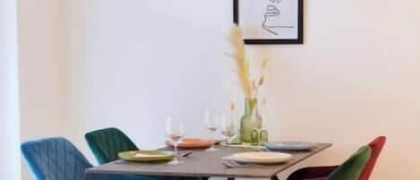 お食事