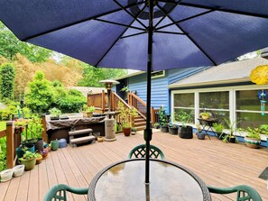 Outdoor dining - The Sweetwater Retreat (Lithia Springs)