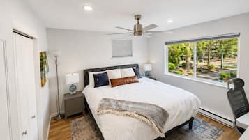 2 bedrooms, desk, iron/ironing board, WiFi (free)