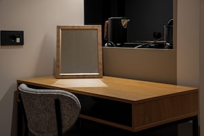 Interior - Suite with Spa Bath, Lux Suites Athens (Athens)
