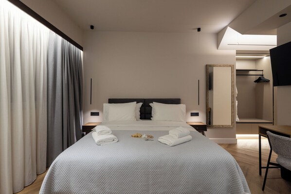 1 Schlafzimmer, Schreibtisch, Bügeleisen/Bügelbrett, Reisekinderbett