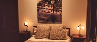 The Haven B&B Leeton History Made Cozy. Minutes walk to the Main Street!