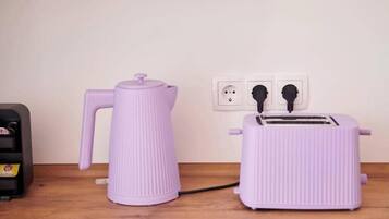 Kaffee und/oder Kaffeemaschine