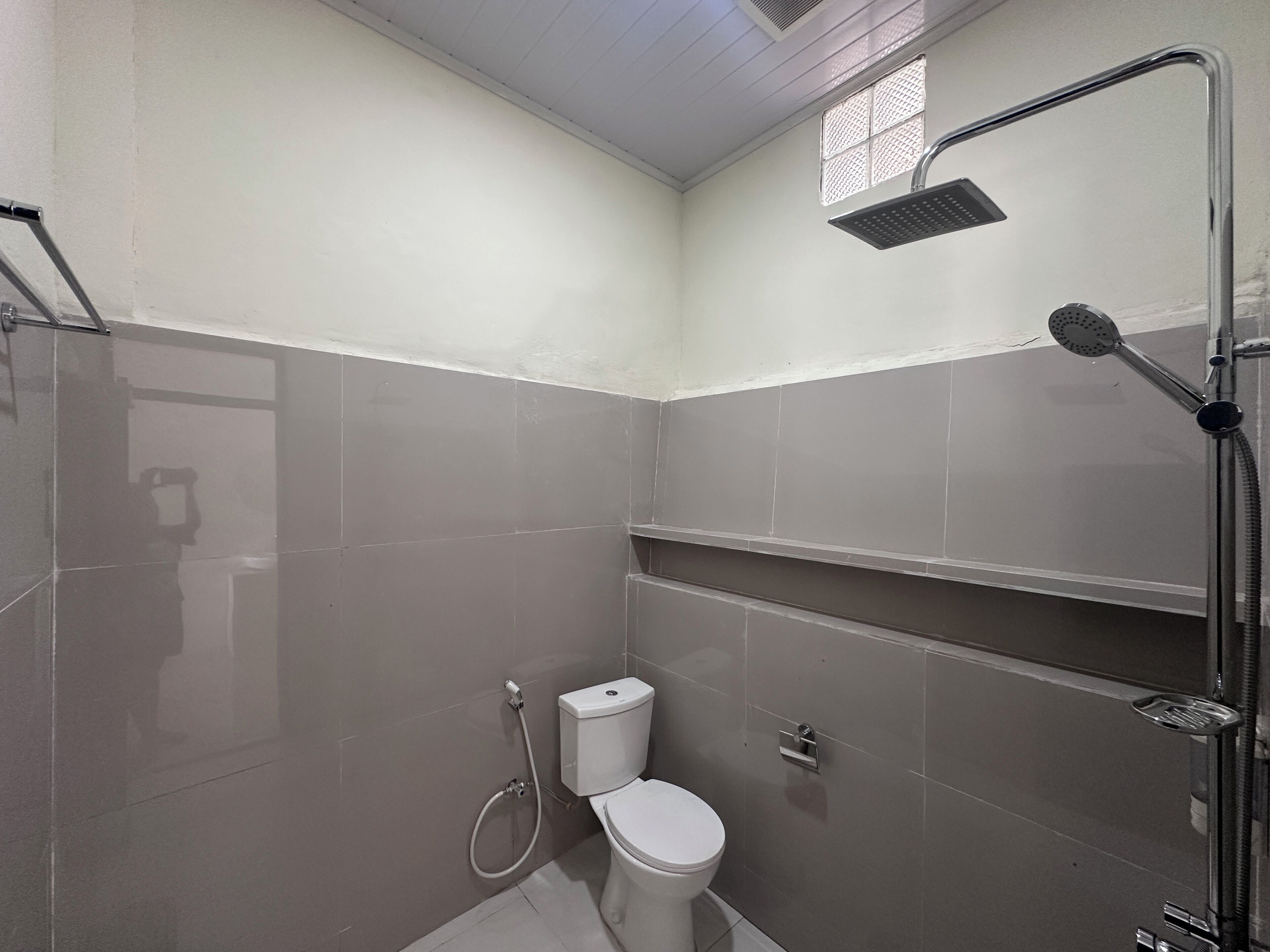 Standard Twin Room, Private Bathroom, Hill View | Bathroom | Shower, hair dryer, towels, soap