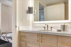 Bathroom - Hilton Elara HGV 1 Bedroom Jr. Suite on the Main Strip in Las Vegas, NV 5 nights (Las Vegas)