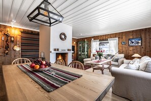 Dining - Peaceful Cabin Surrounded by Hemsedal's Beautiful Nature (Hemsedal)