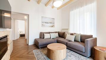 Apartment | Living area | 30-inch TV with digital channels