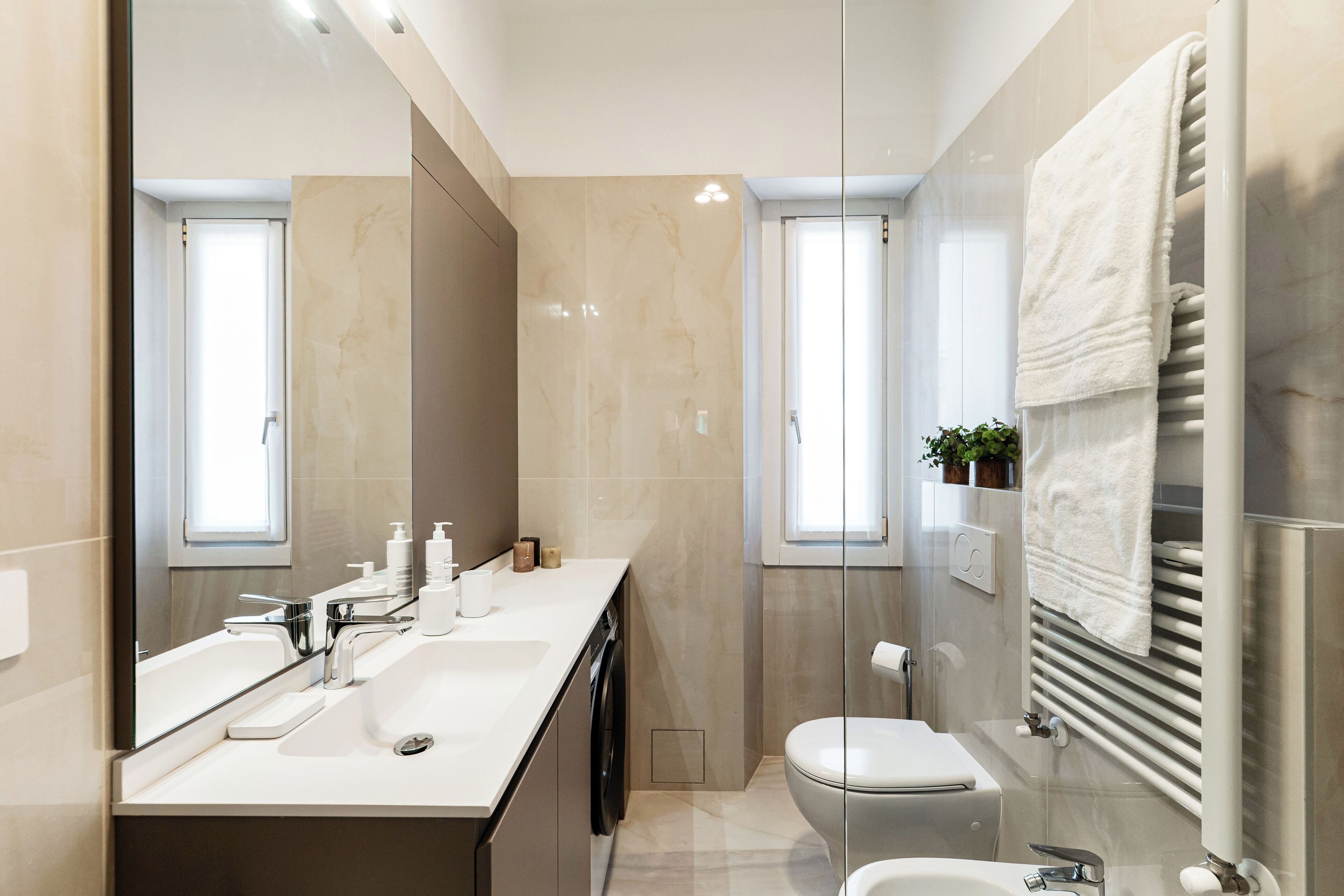 Apartemen | Kamar mandi | Shower, perlengkapan mandi gratis, pengering rambut, dan kloset