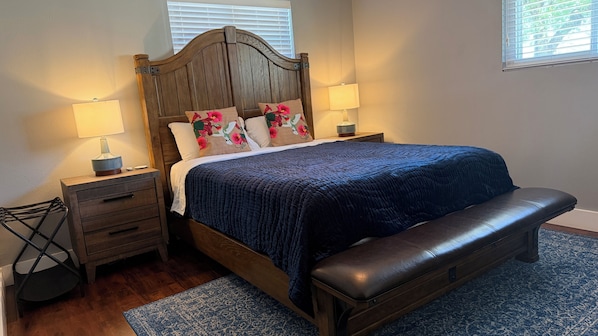 3 bedrooms, iron/ironing board, WiFi, bed sheets