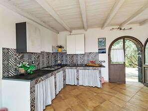 Microwave, oven, dishwasher - Wonderful private villa for 6 guests with WIFI, private pool, TV and terrace (Castelmola)