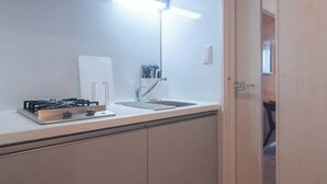 Coffee/tea maker, fridge, microwave, electric kettle - Triphome Sugamo Asahi 2026 New (Toshima City)