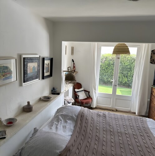 House with sea views and pool 100 m from the coast in S'Algar