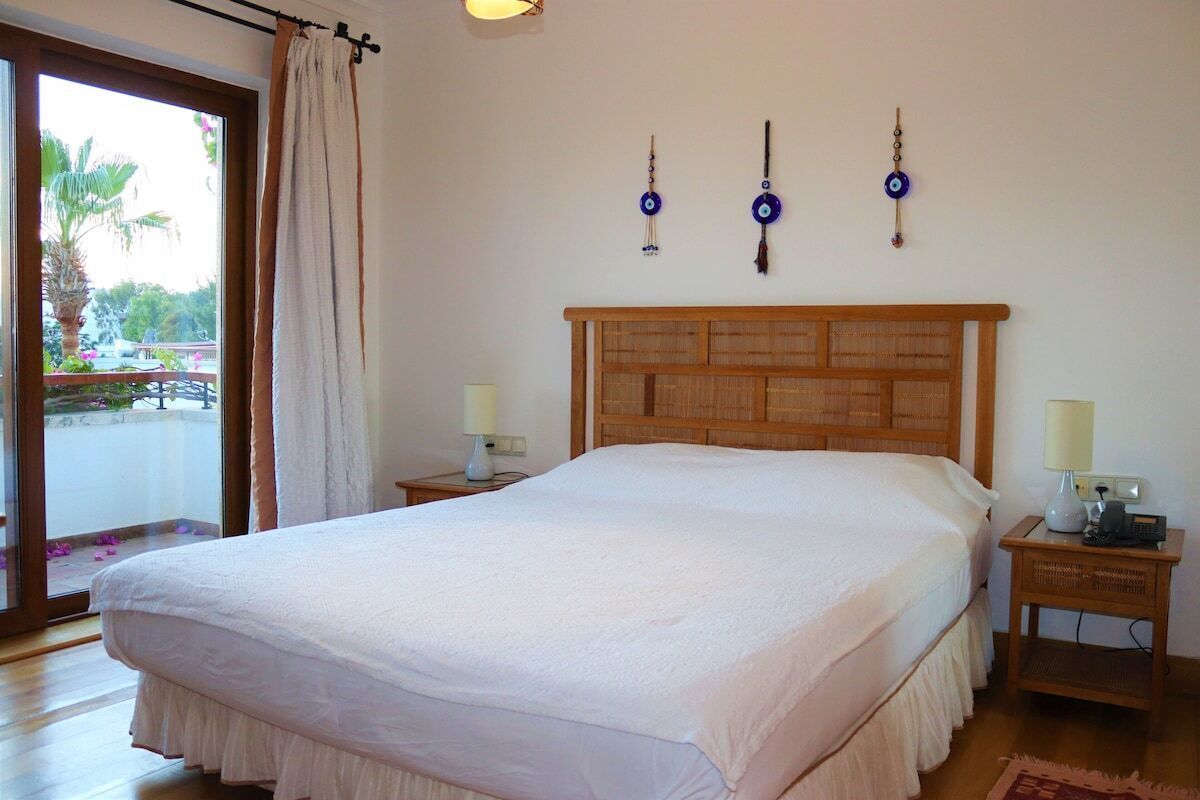Habitación estándar con 1 cama doble o 2 individuales, patio, vistas al jardín | Wifi gratis