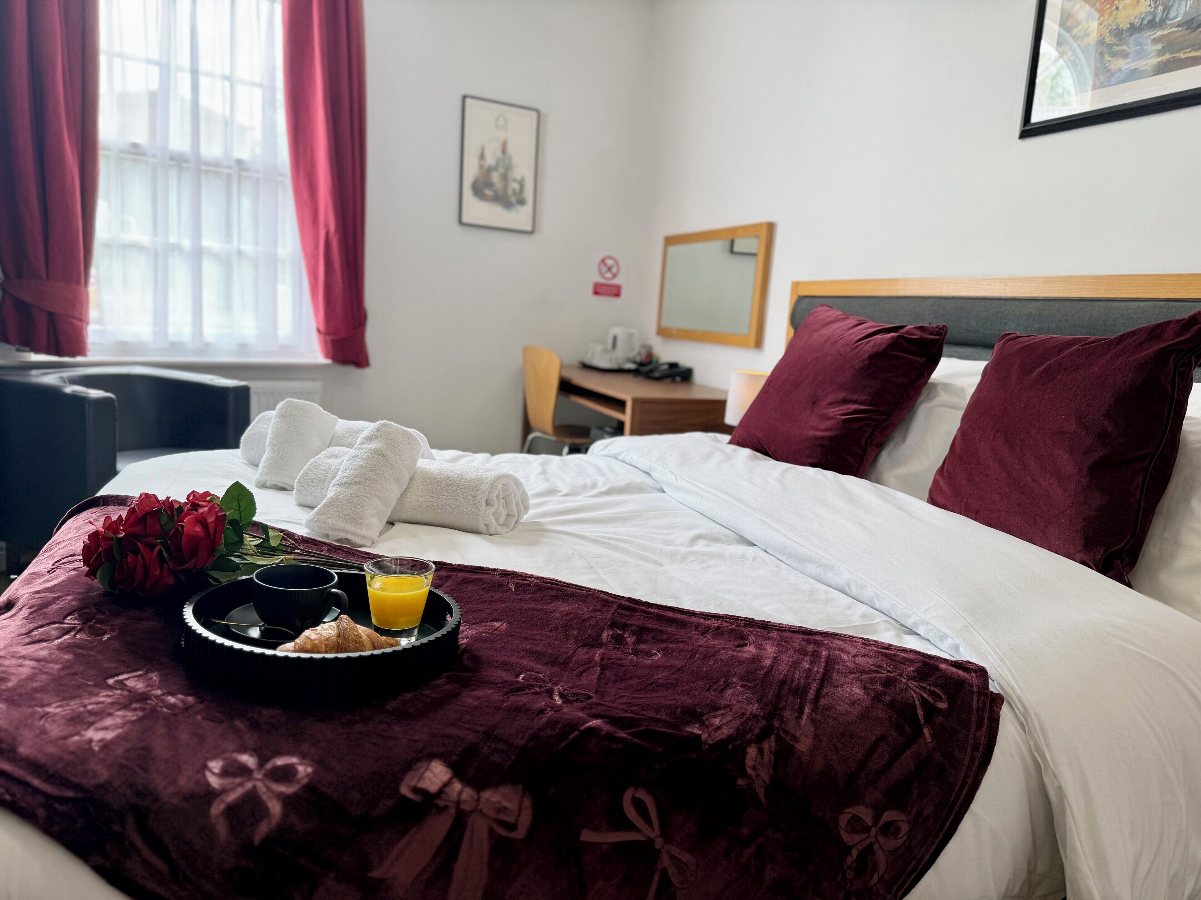 Classic Double Room | WiFi (free), bed sheets