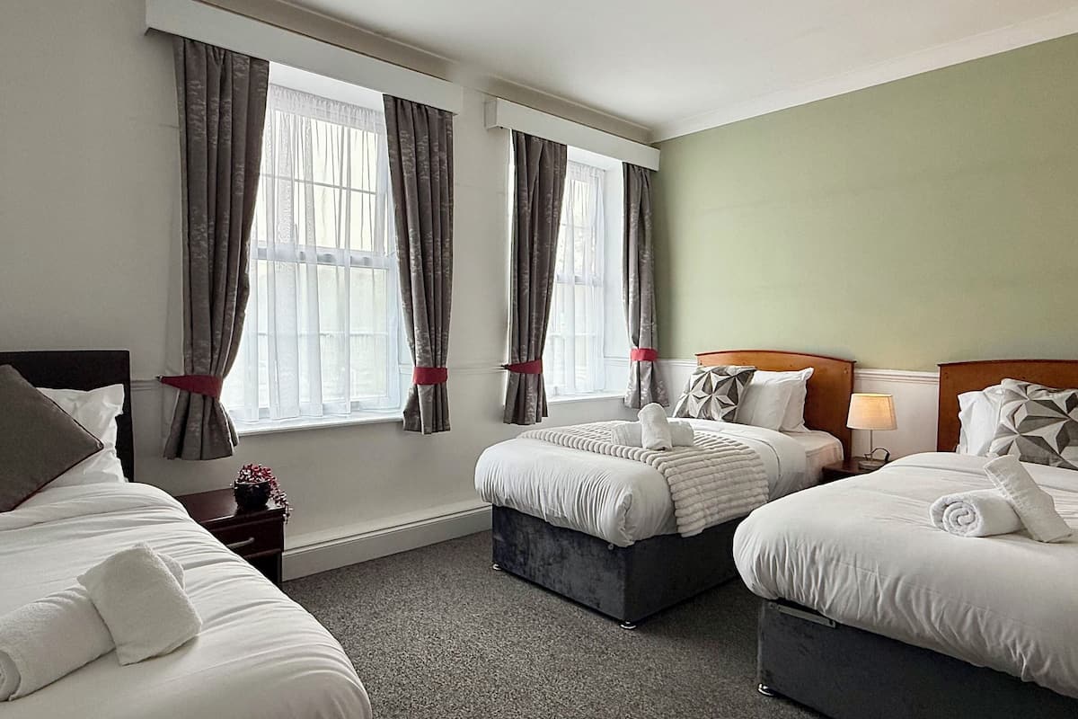Basic Triple Room