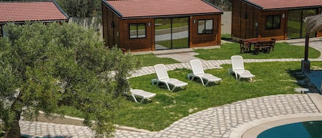 House, 4 Bedrooms | Pool | Seasonal outdoor pool