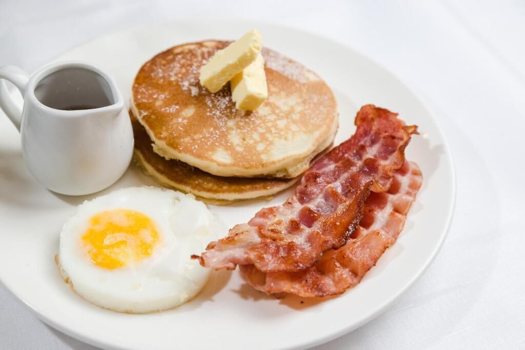Daily full breakfast for a fee
