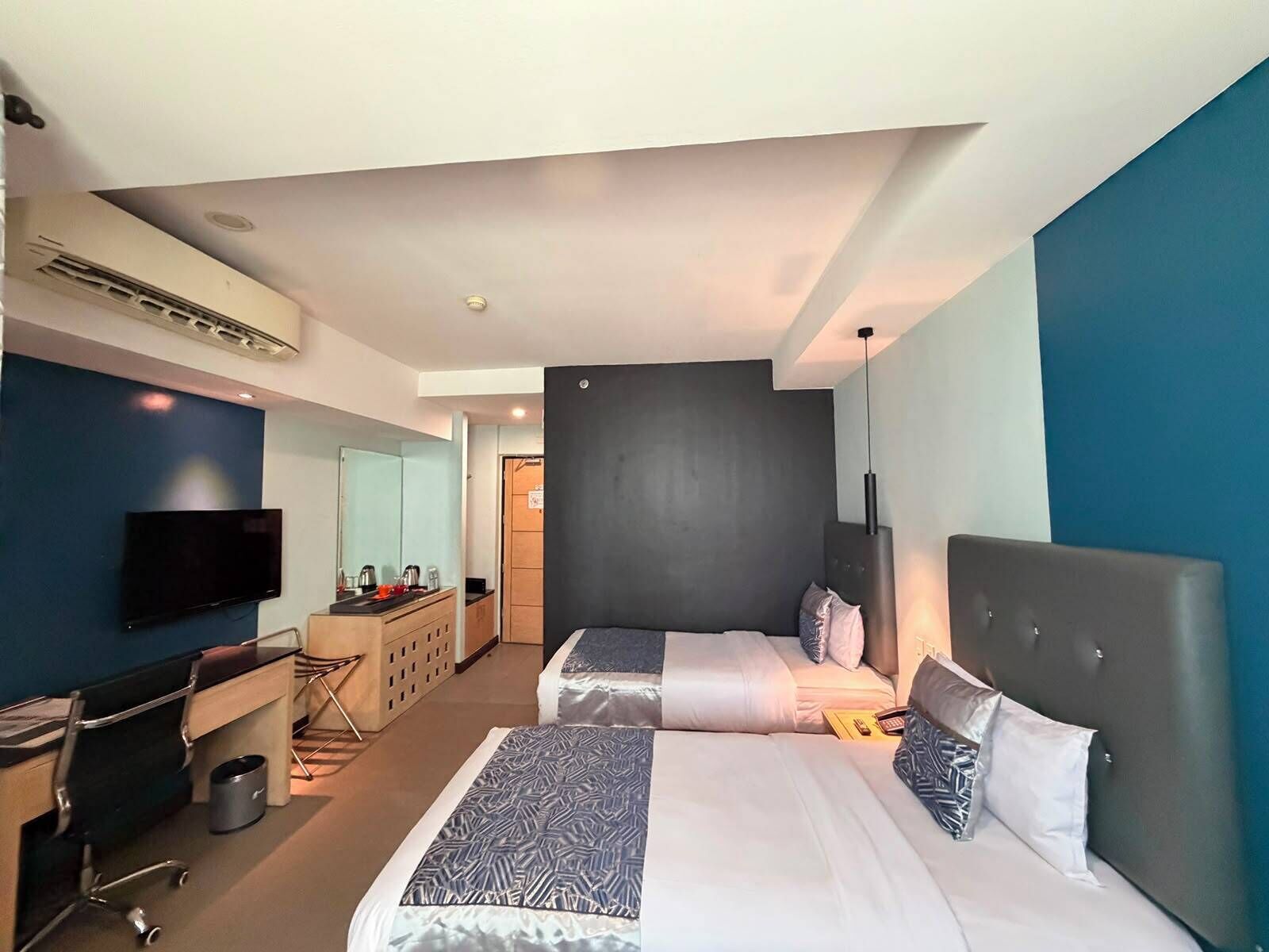 Deluxe Twin Room | In-room safe, soundproofing, free WiFi, bed sheets