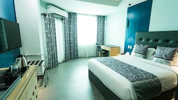 In-room safe, soundproofing, WiFi (free), bed sheets