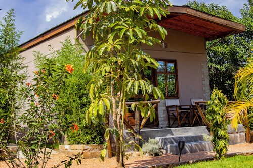 Emirishoi cottages and garden bistro