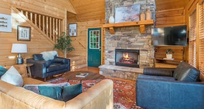 The Skybox - Voted 1 Cabin in Asheville