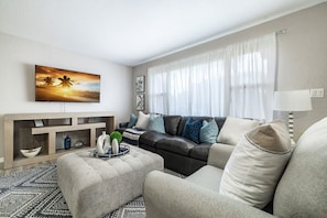 House | 3 bedrooms, Internet - Monthly Rental Comfy Beds Great for Remote Work (Clearwater)