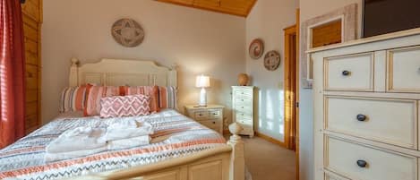 House | 4 bedrooms, high-speed internet