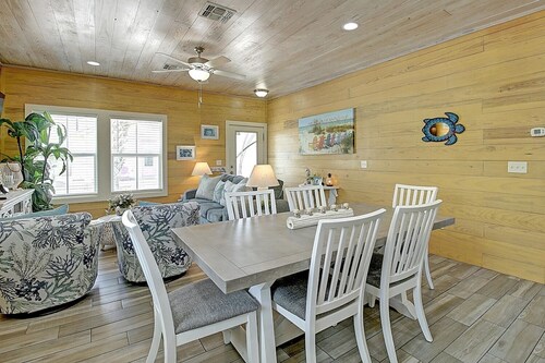 Toucan Tango- Golf Cart Friendly 3BD Home