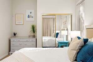 Room - Movie Theater Pool Arcade Fire Pit (Glendale)