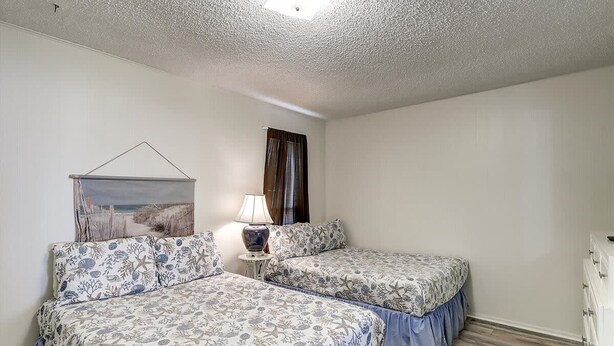 House - Pompano- 2 Min Drive to Beach Sleeps 4 (Port Aransas)