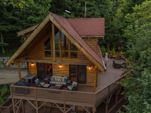 Old Oak Lodge Mtn Getaway Views Hot Tub