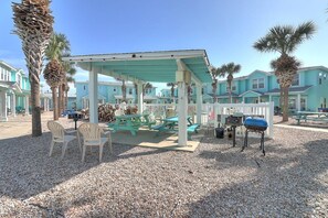 House | 3 bedrooms, high-speed internet - Reel Paradise Community Pool Sleeps 10 (Port Aransas)
