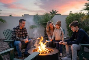 House - The Sunset Peak Sleeps 18 Heated Pool Hot Tub (Phoenix)