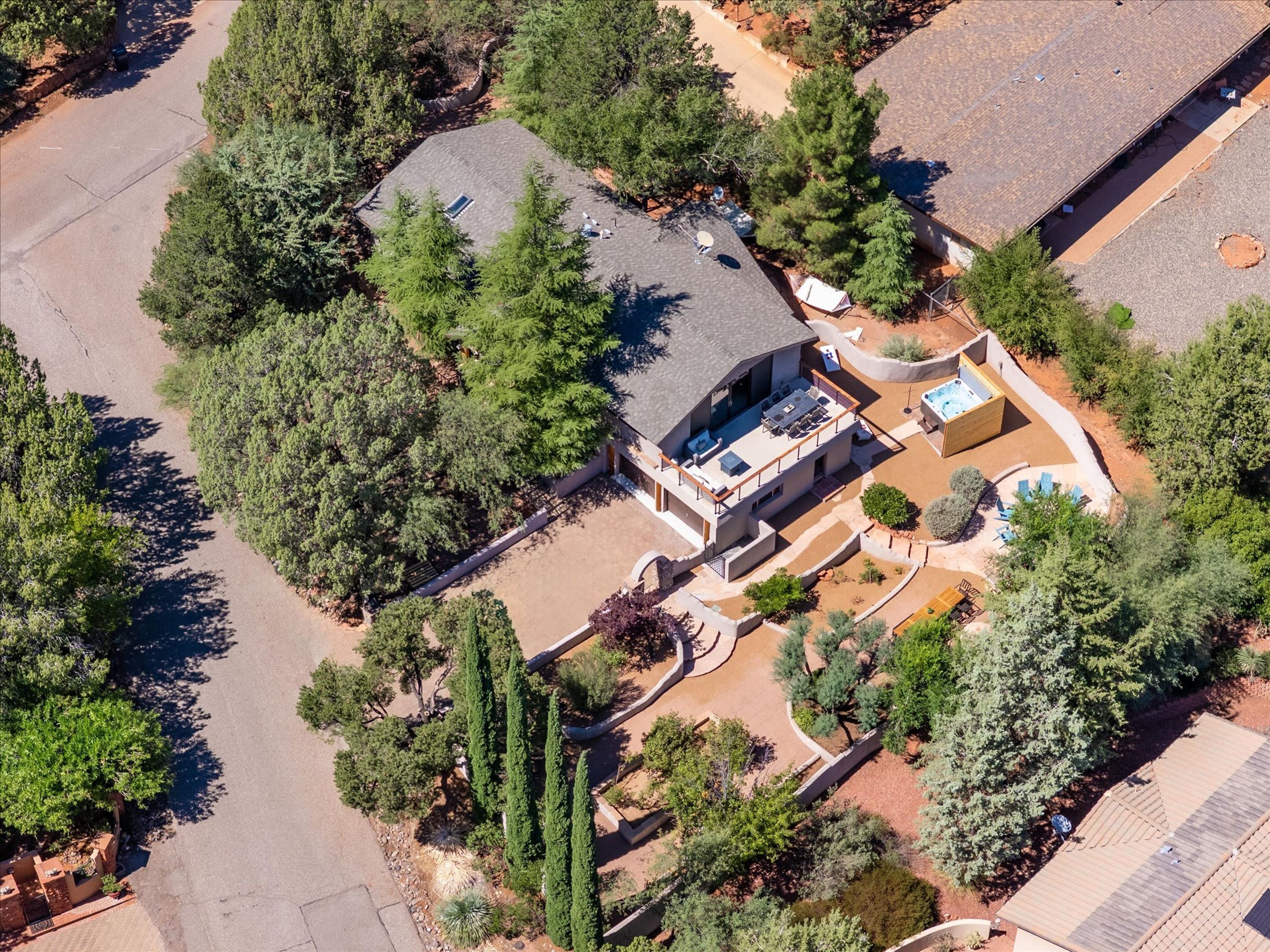 House | 5 bedrooms, high-speed internet