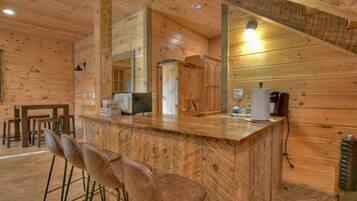 House | 3 bedrooms, high-speed internet