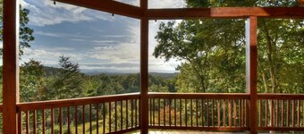 Endless Views Hot Tub Movie Theater Firepit