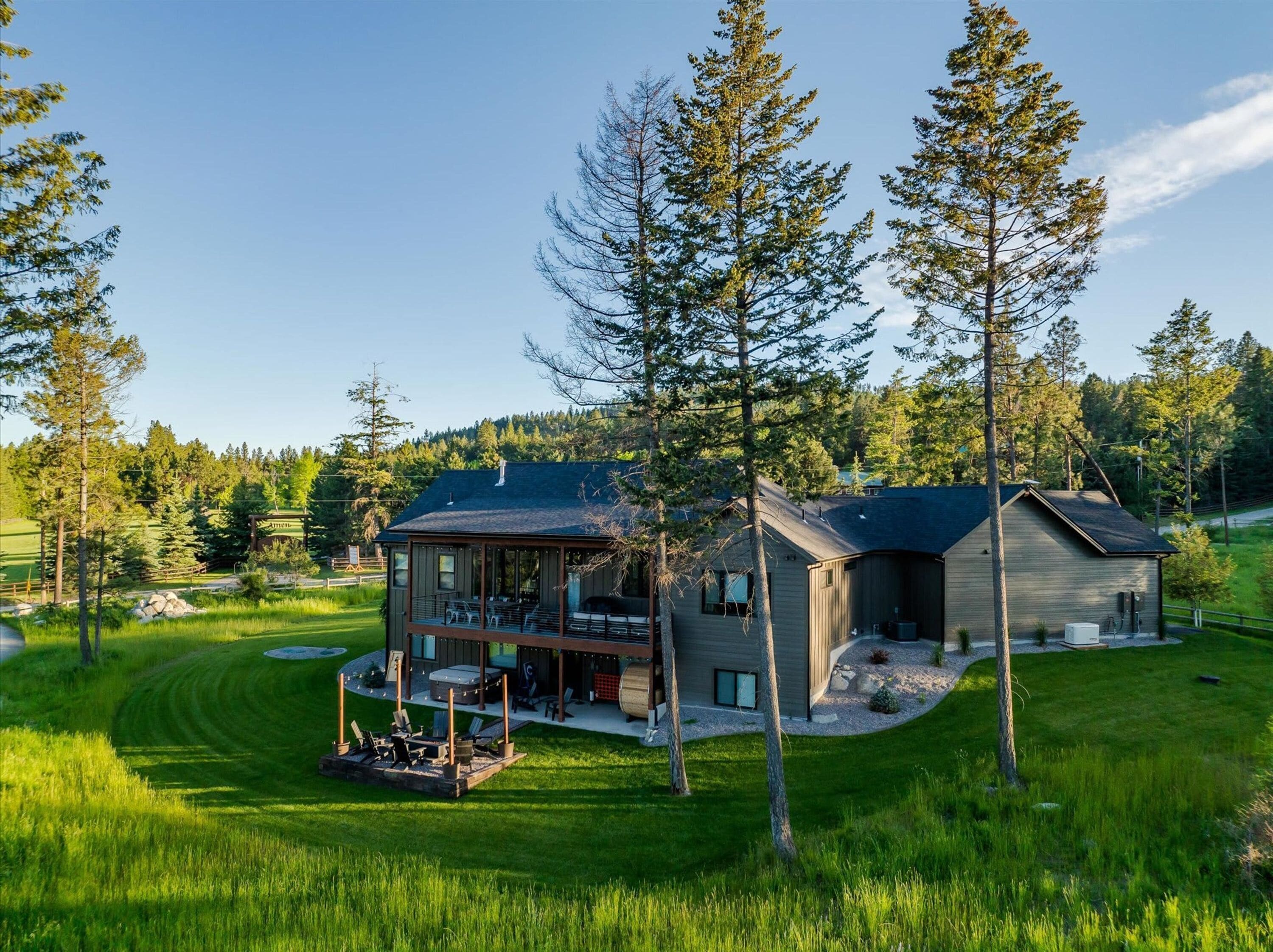 House | 6 bedrooms, high-speed internet